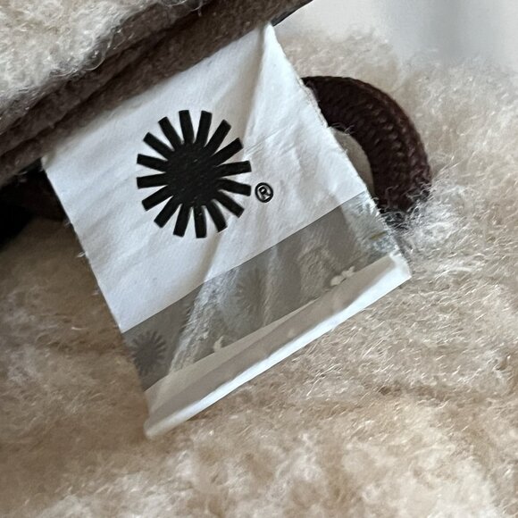 KIDS UGG Boots Size 3 BUTTE II CWR 1098890K WORCHESTER Waterproof Lined - Picture 10 of 13